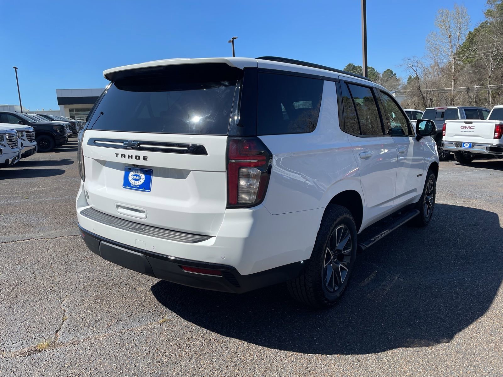 Used 2023 Chevrolet Tahoe Z71 w/ Luxury Package image 5