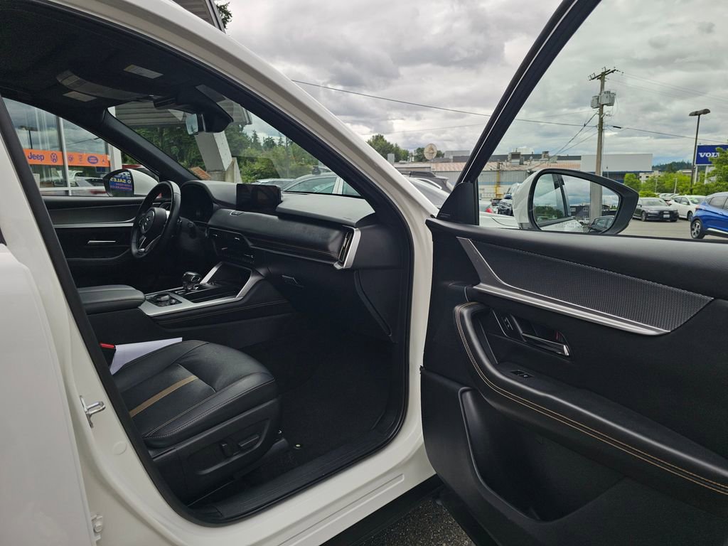 Used 2024 MAZDA CX-90 Plug-In Hybrid w/ Premium Plus image 13