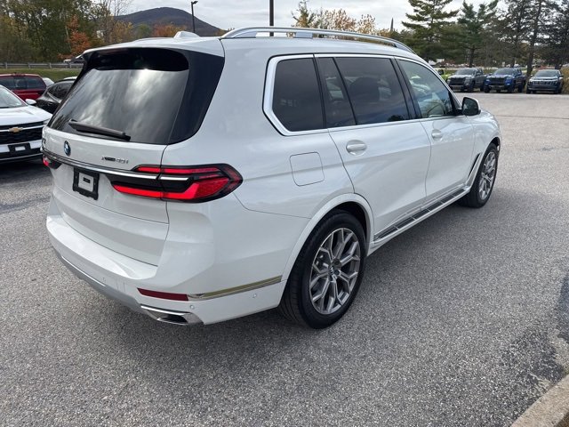 Used 2024 BMW X7 xDrive40i image 30