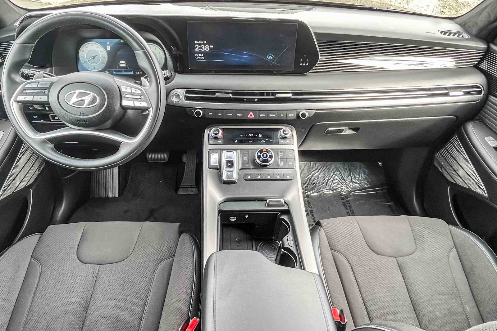 Used 2024 Hyundai Palisade Calligraphy image 11