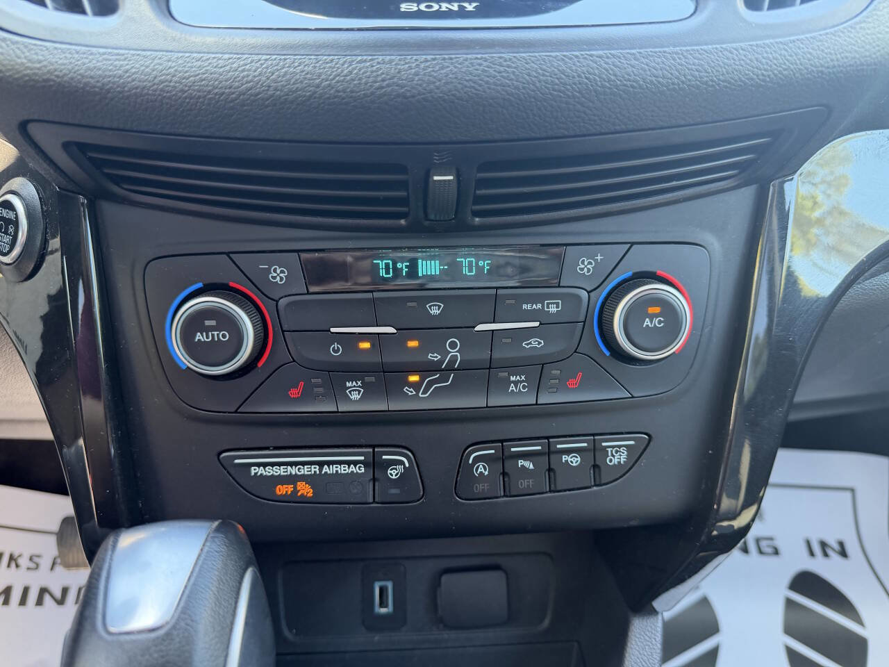 Used 2019 Ford Escape Titanium image 23