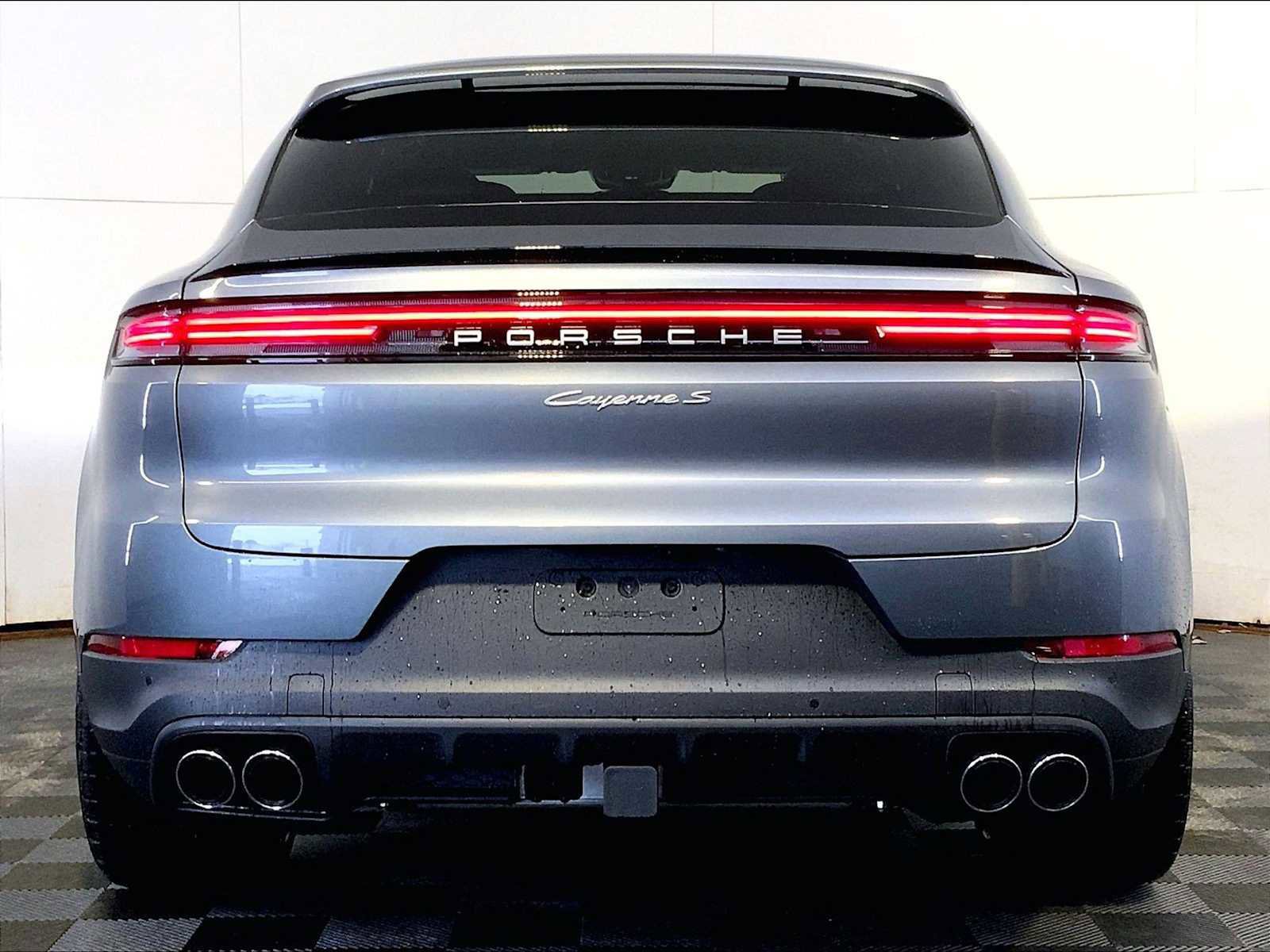 New 2026 Porsche Cayenne S image 6