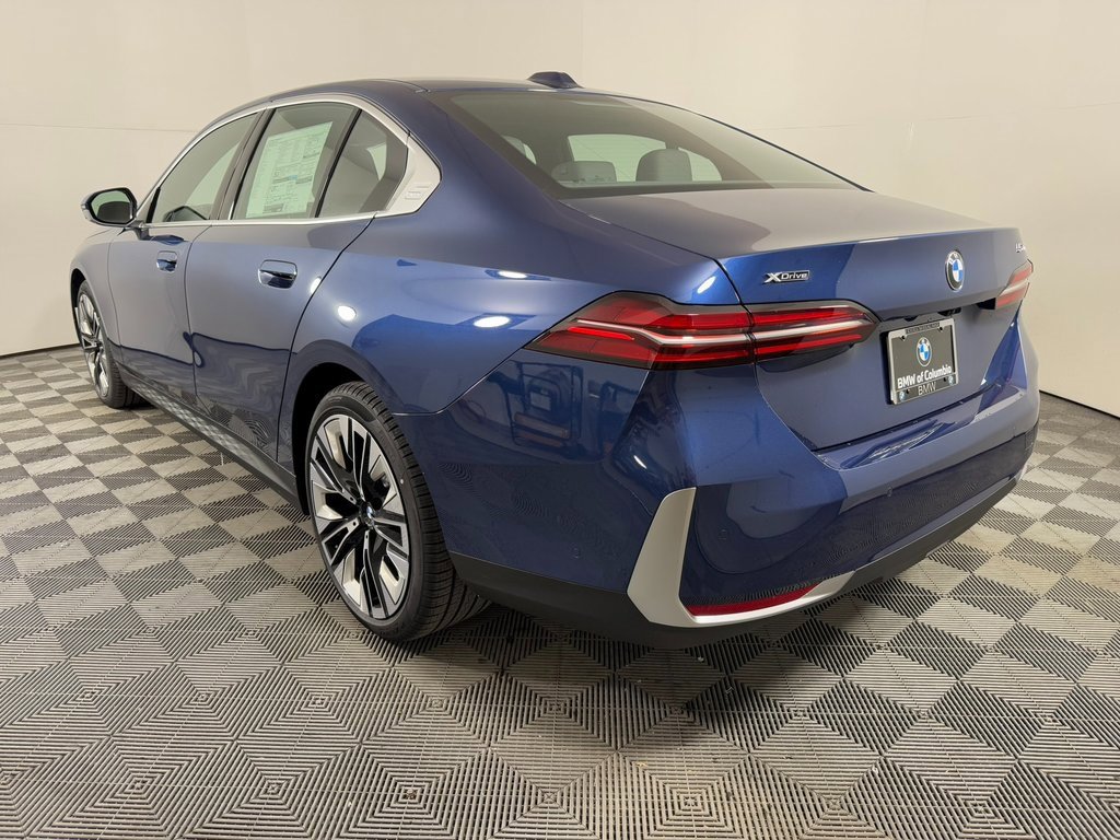 New 2025 BMW 540i xDrive w/ Premium Package image 5