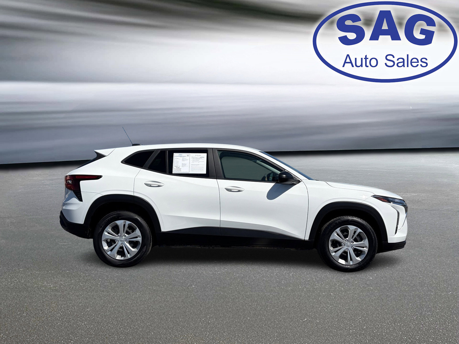 Used 2025 Chevrolet Trax LS image 3