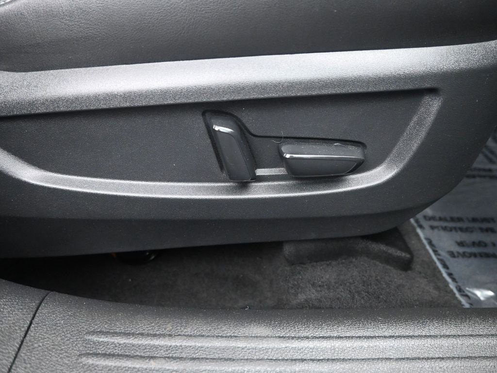 Used 2019 INFINITI QX50 Essential w/ Premium Audio Package image 12