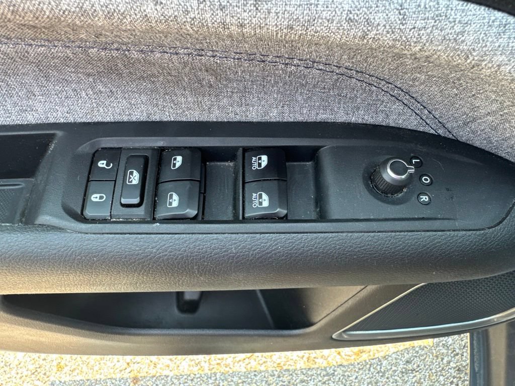 Used 2024 Jeep Compass Sport AWD/4WD image 12