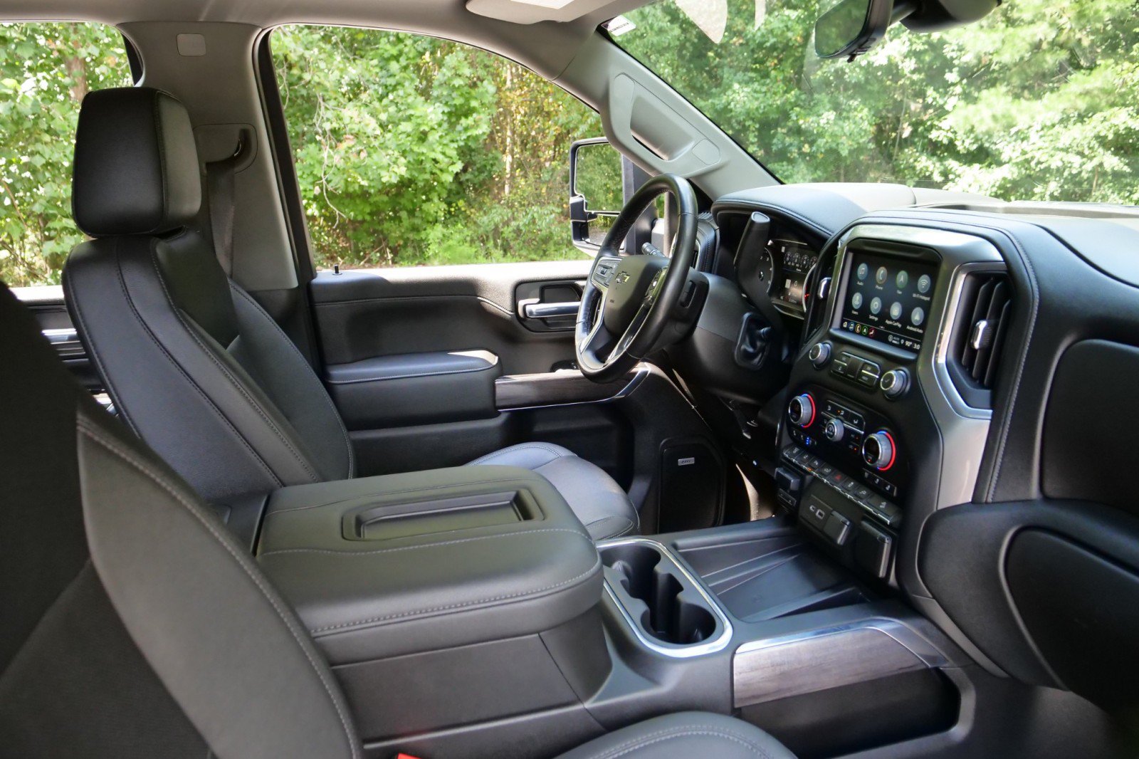Used 2022 Chevrolet Silverado 2500 LTZ w/ LTZ Plus Package AWD/4WD image 48