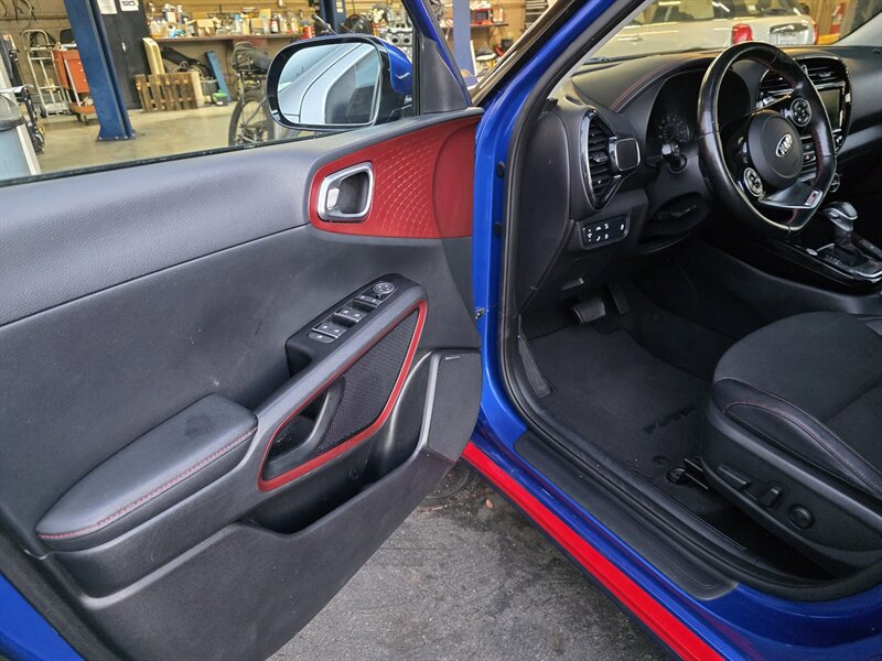 Used 2020 Kia Soul GT-Line Turbo FWD image 18