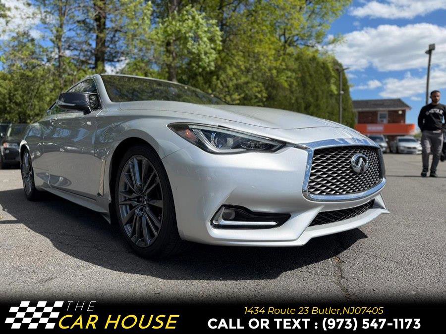 Used 2018 INFINITI Q60 3.0t Luxe RWD image 10