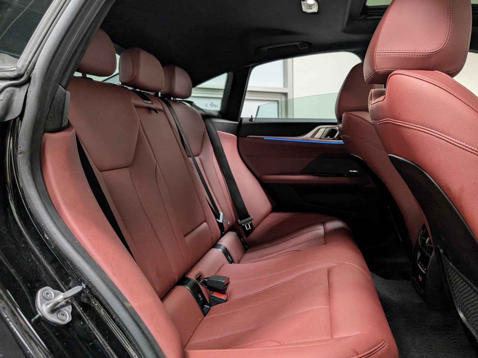 Used 2023 BMW i4 eDrive40 w/ M Sport Package image 21