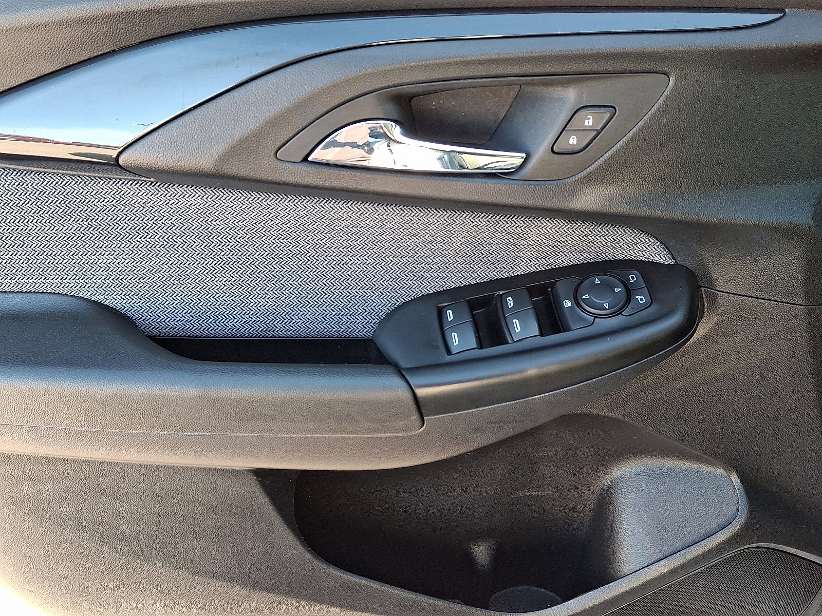 Used 2023 Chevrolet TrailBlazer LT w/ Convenience Package image 11