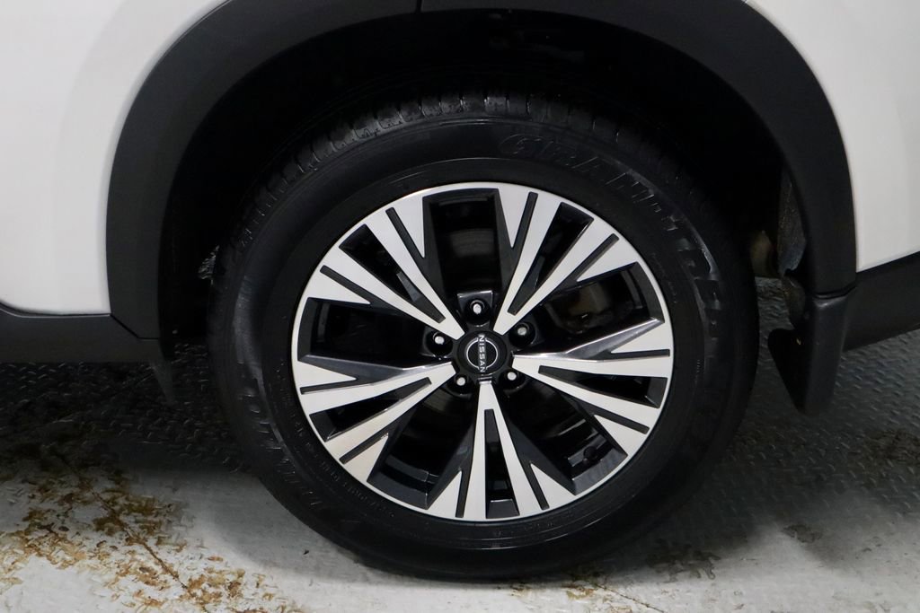 Certified 2023 Nissan Rogue SV image 18