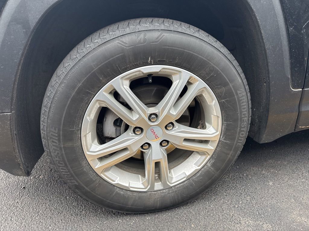 Used 2023 GMC Terrain SLE image 5