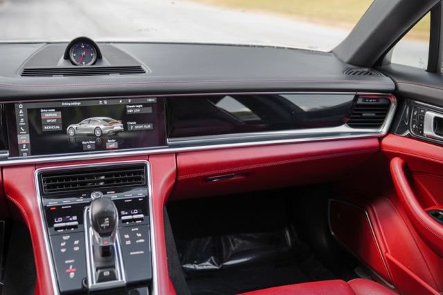 Used 2021 Porsche Panamera 4S w/ Premium Package AWD/4WD image 24
