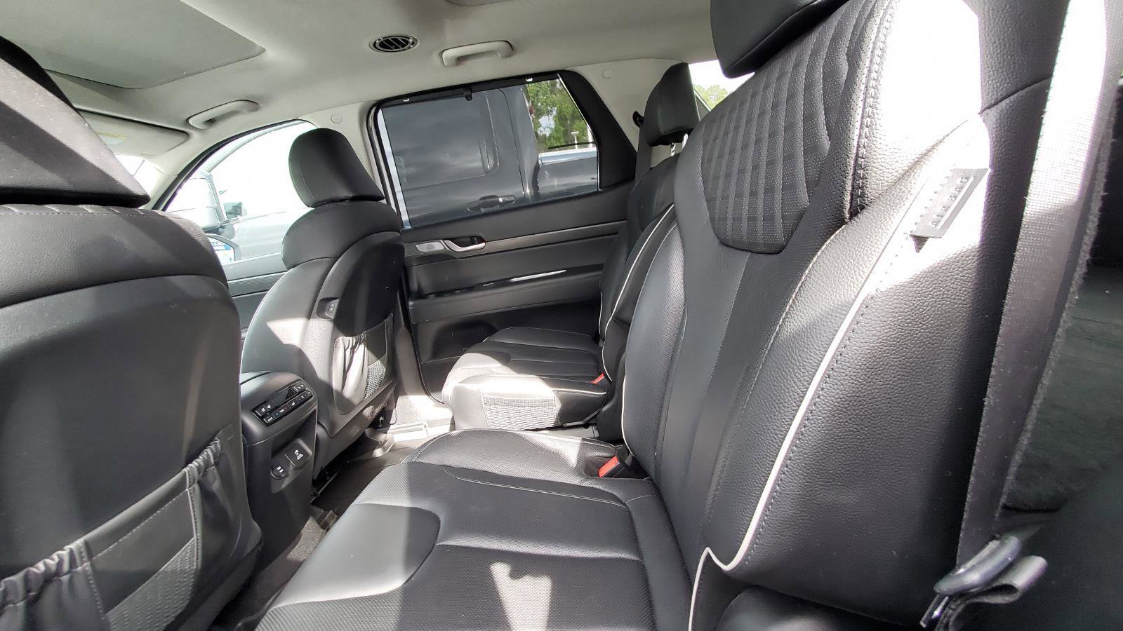 Used 2023 Hyundai Palisade Limited AWD/4WD image 5