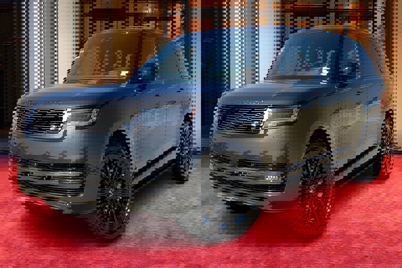 New 2025 Land Rover Range Rover Long Wheelbase SE