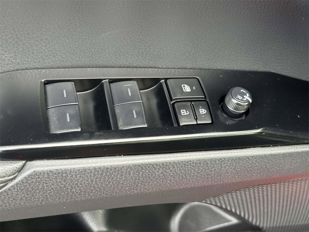 Used 2025 Toyota Camry XSE image 18
