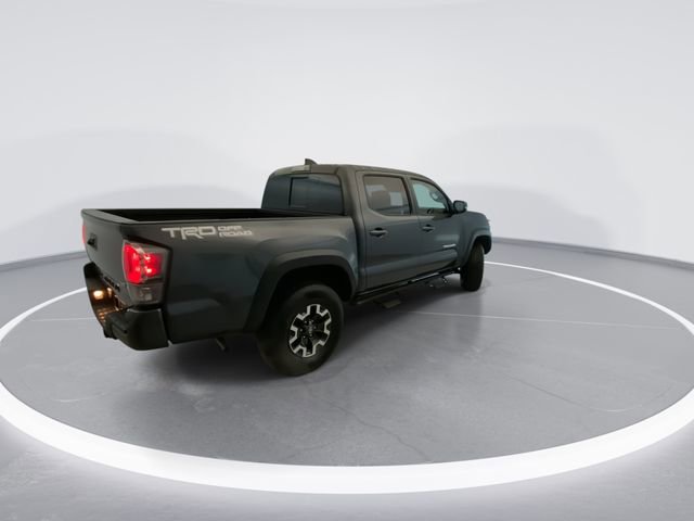 Used 2022 Toyota Tacoma TRD Off-Road w/ TRD Premium Off Road Package image 4