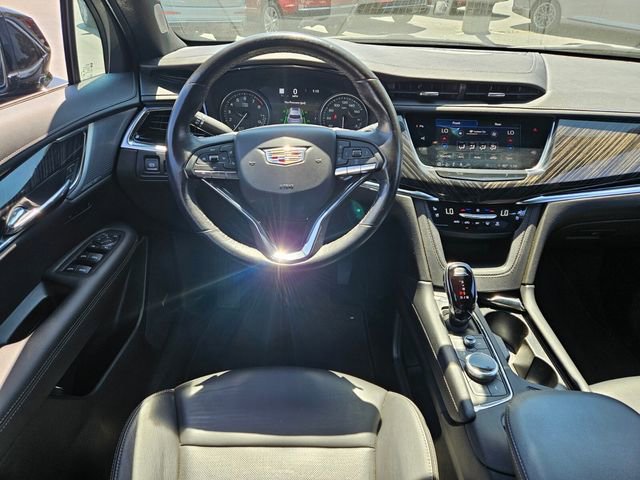 Certified 2023 Cadillac XT6 Premium Luxury w/ Technology Package FWD image 12