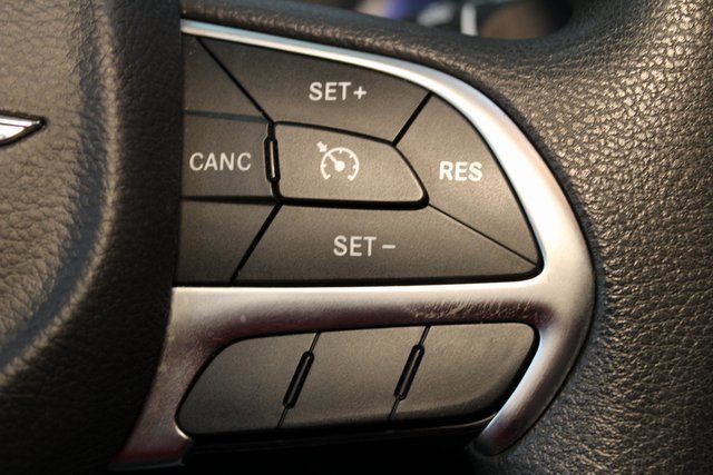 Used 2016 Chrysler 200 LX image 20