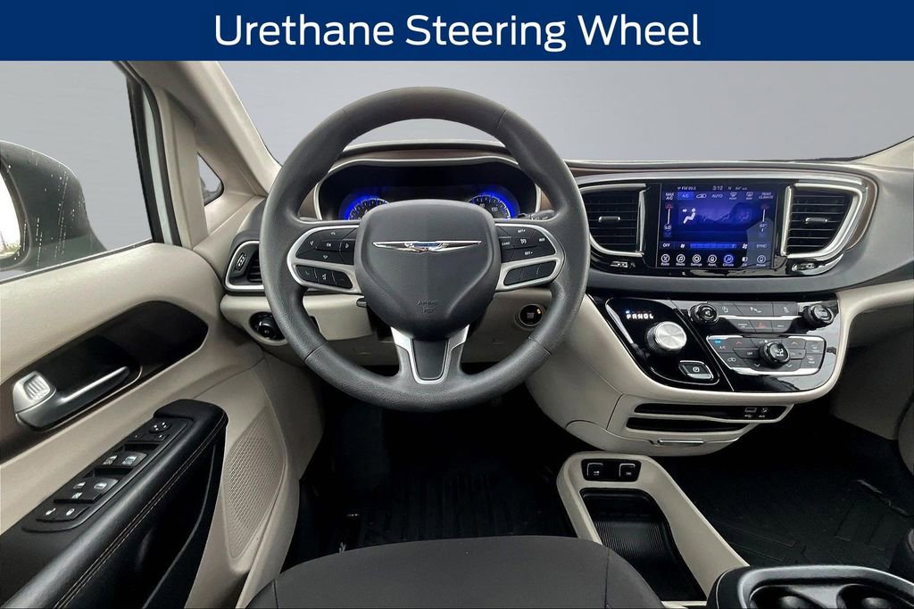 Used 2017 Chrysler Pacifica Touring Plus FWD image 8