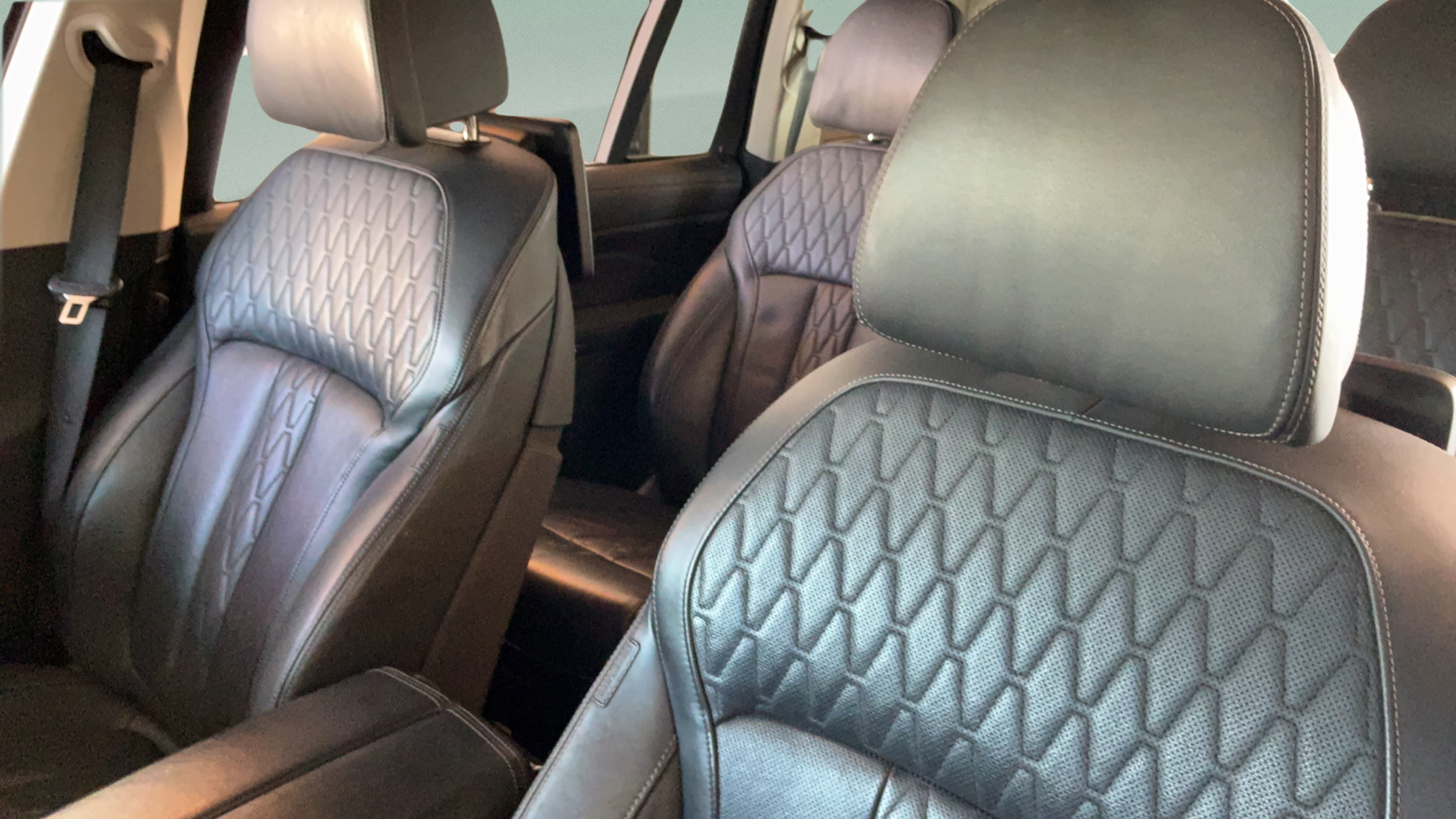 Used 2019 BMW X7 xDrive40i w/ Premium Package AWD/4WD image 23