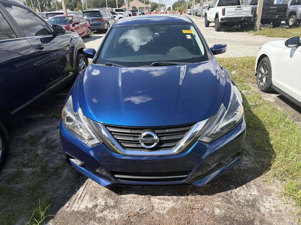 Used 2017 Nissan Altima 2.5 SR FWD image 6