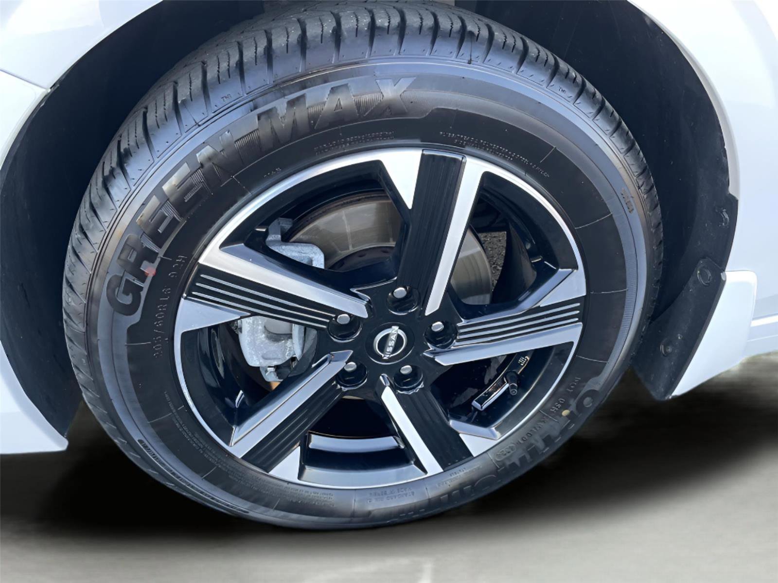 Used 2024 Nissan Sentra SV image 10