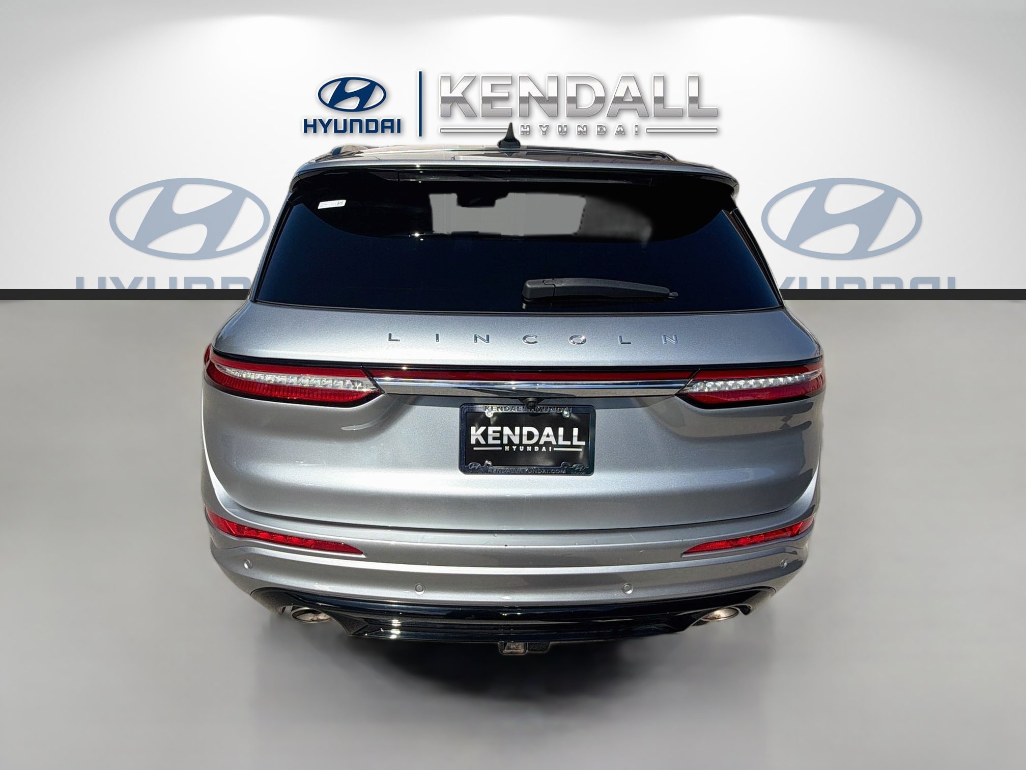 Used 2023 Lincoln Corsair Reserve w/ Jet Appearance Package FWD image 5