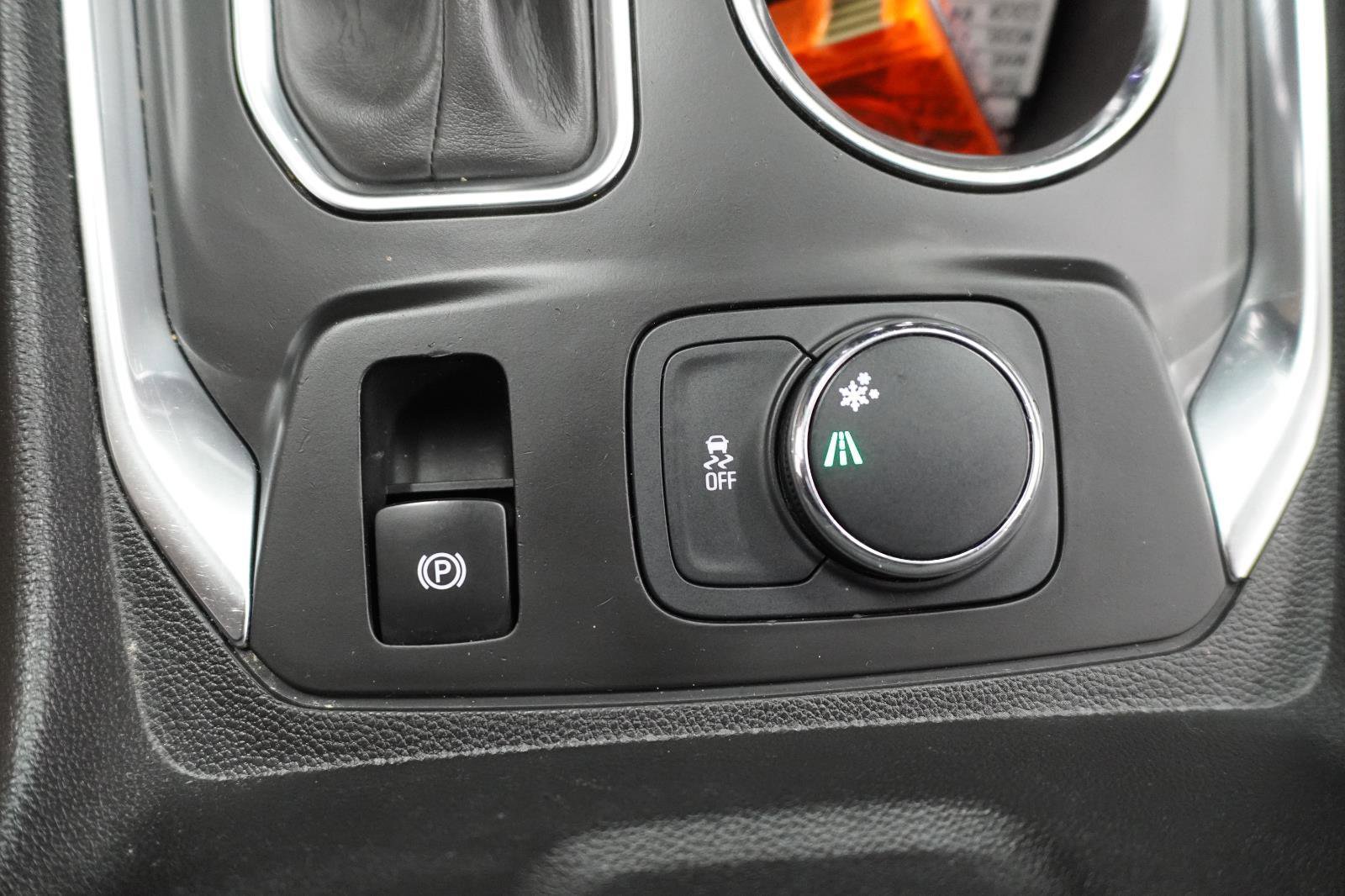 Used 2021 Chevrolet Traverse LS FWD image 28