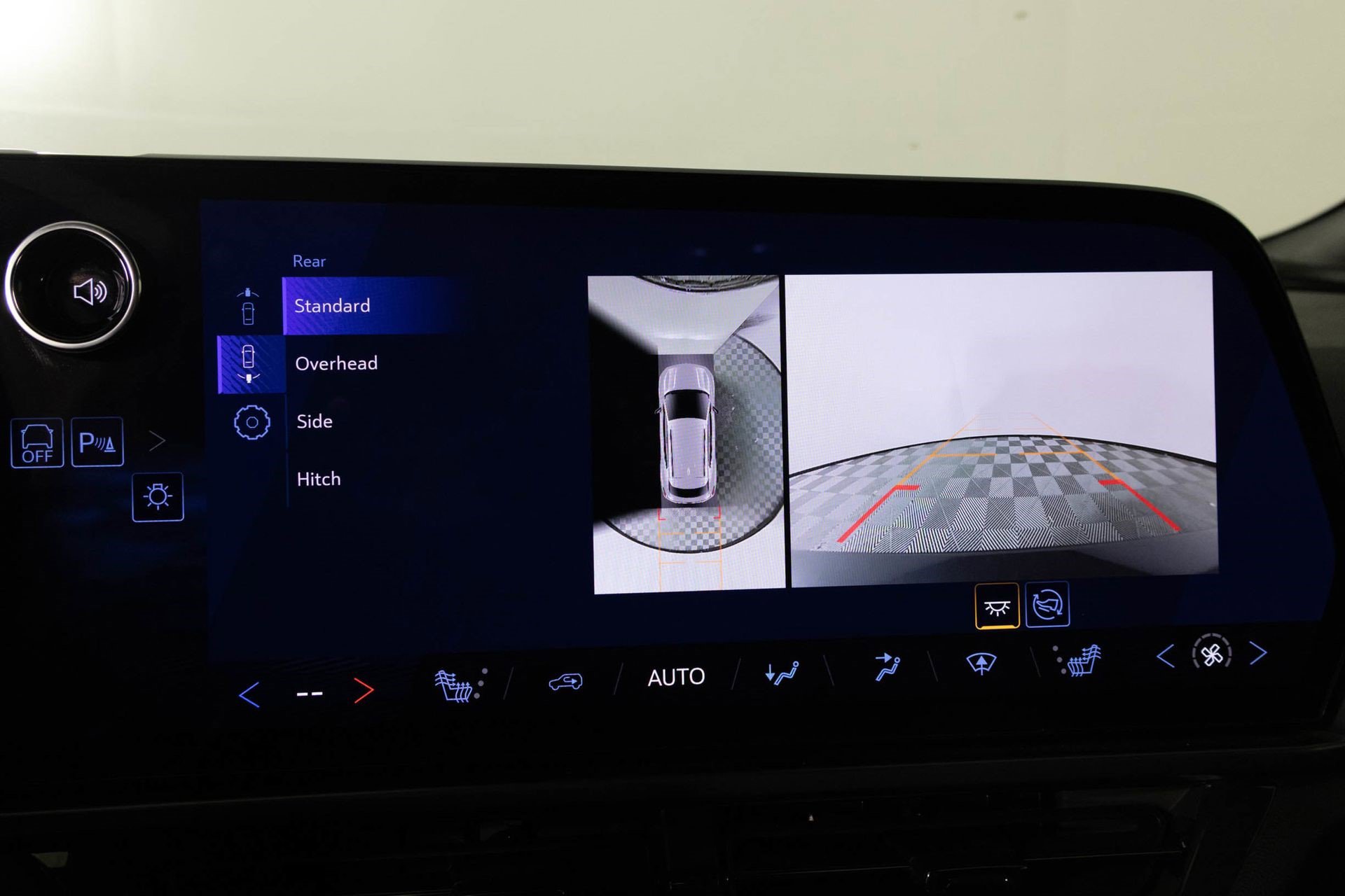 Certified 2024 Chevrolet Equinox EV RS FWD image 5