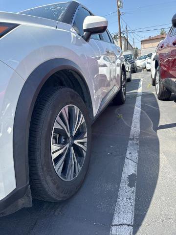 Certified 2023 Nissan Rogue SV FWD image 2