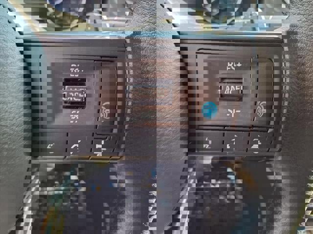 Used 2024 Nissan Rogue SV image 9