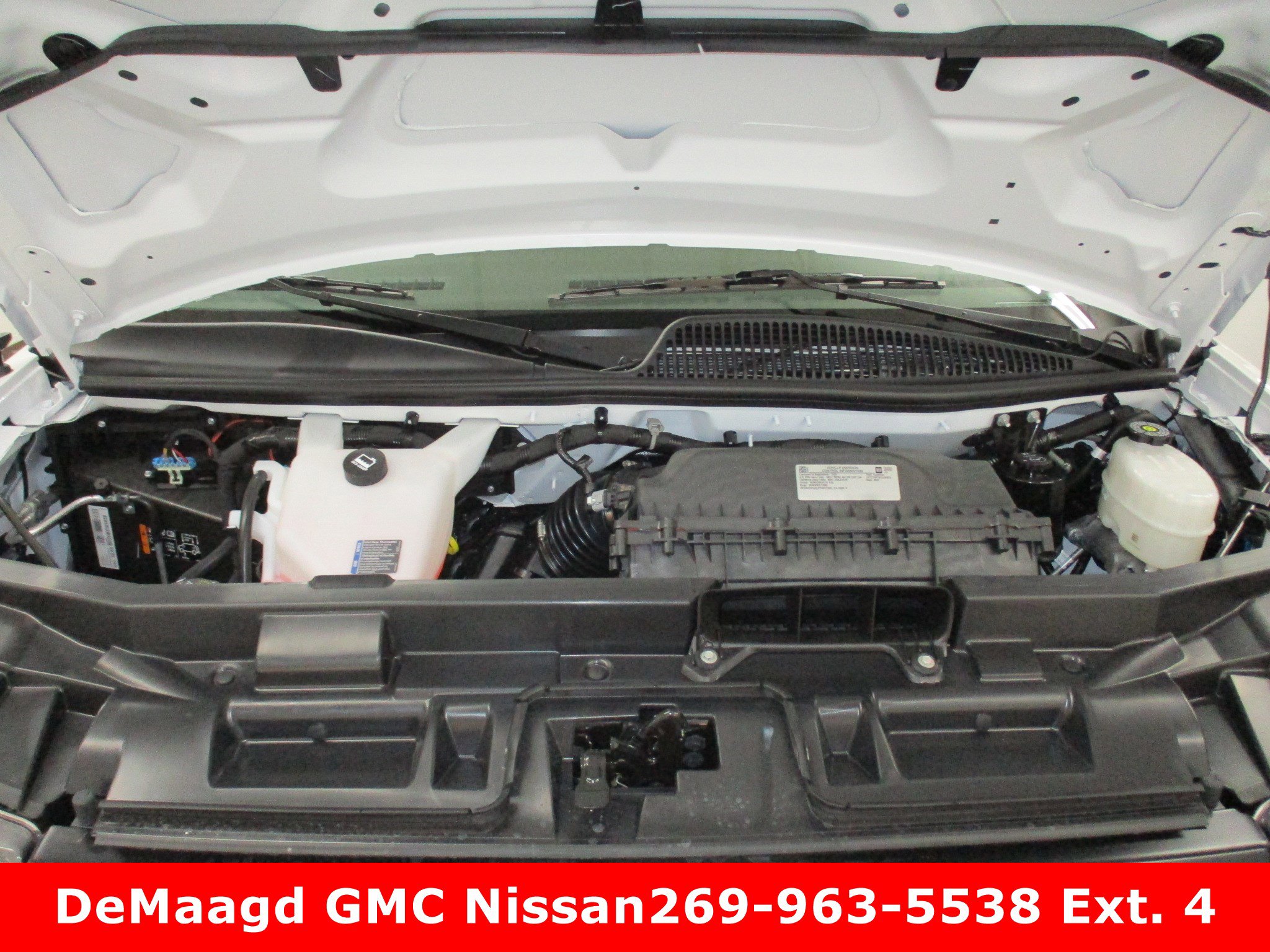 New 2025 GMC Savana 3500 image 10