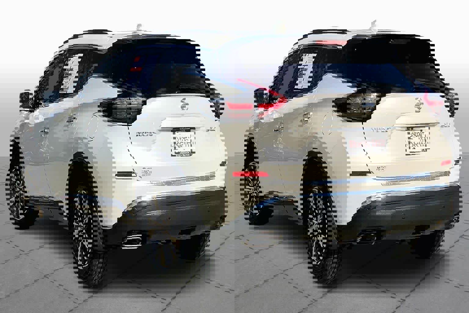 Used 2020 Nissan Murano SV w/ Premium Package image 12