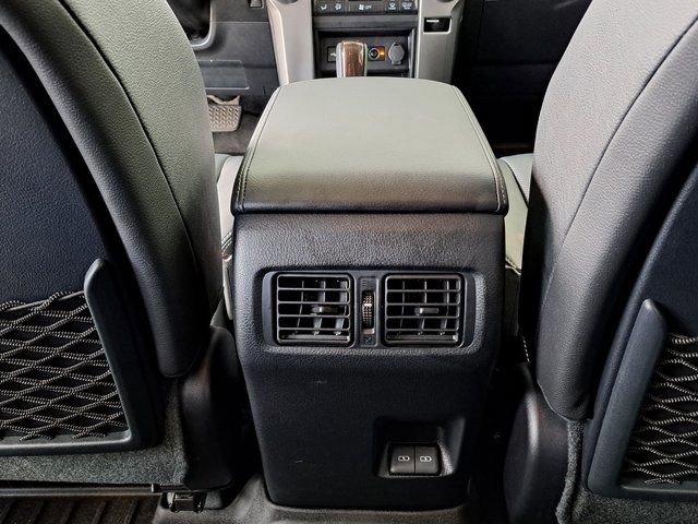 Used 2023 Toyota 4Runner Limited AWD/4WD image 30