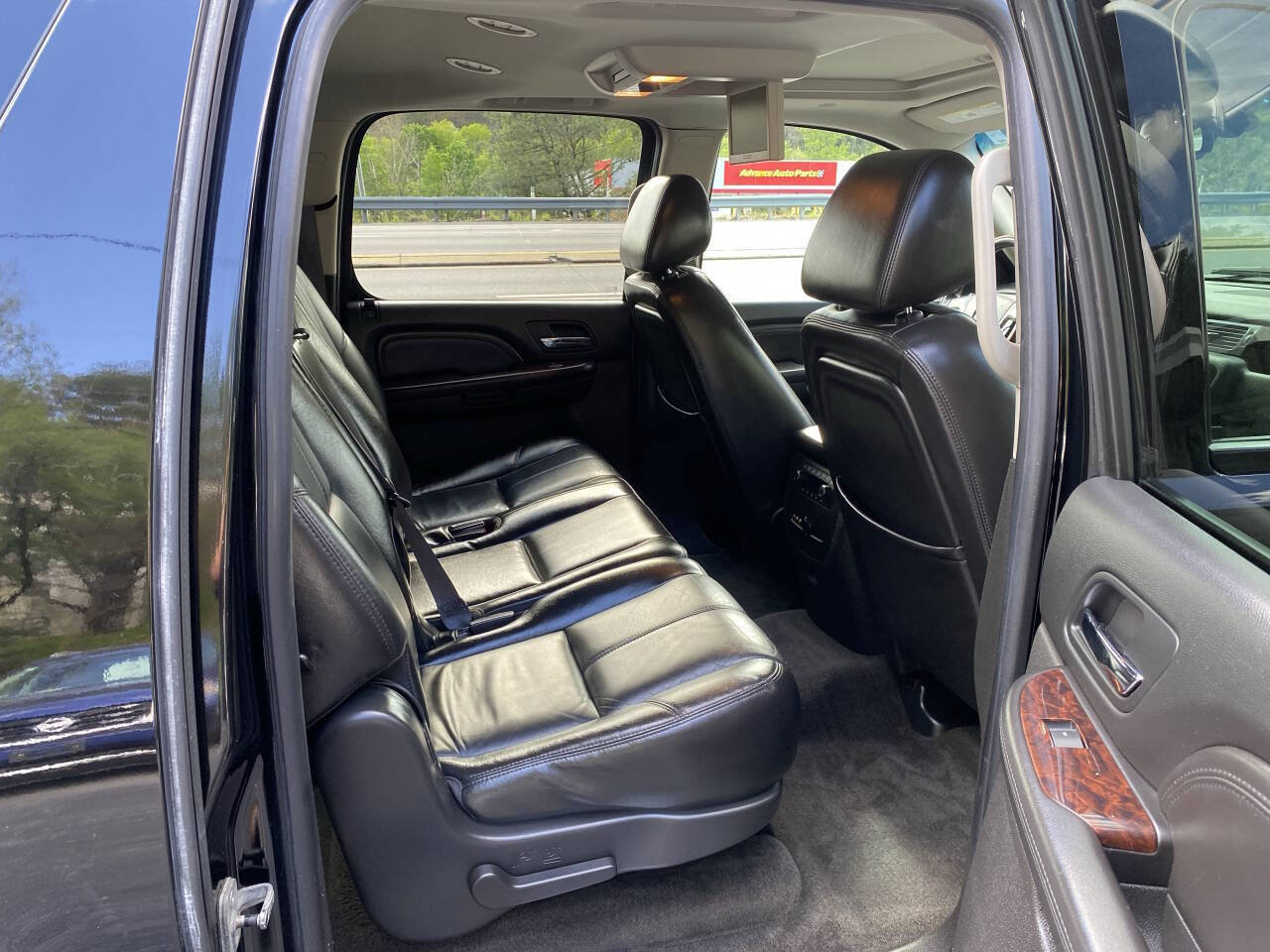 Used 2009 GMC Yukon XL Denali AWD/4WD image 18