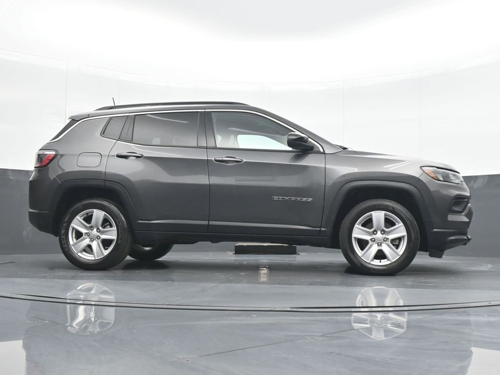 Used 2022 Jeep Compass Latitude w/ Convenience Group image 22