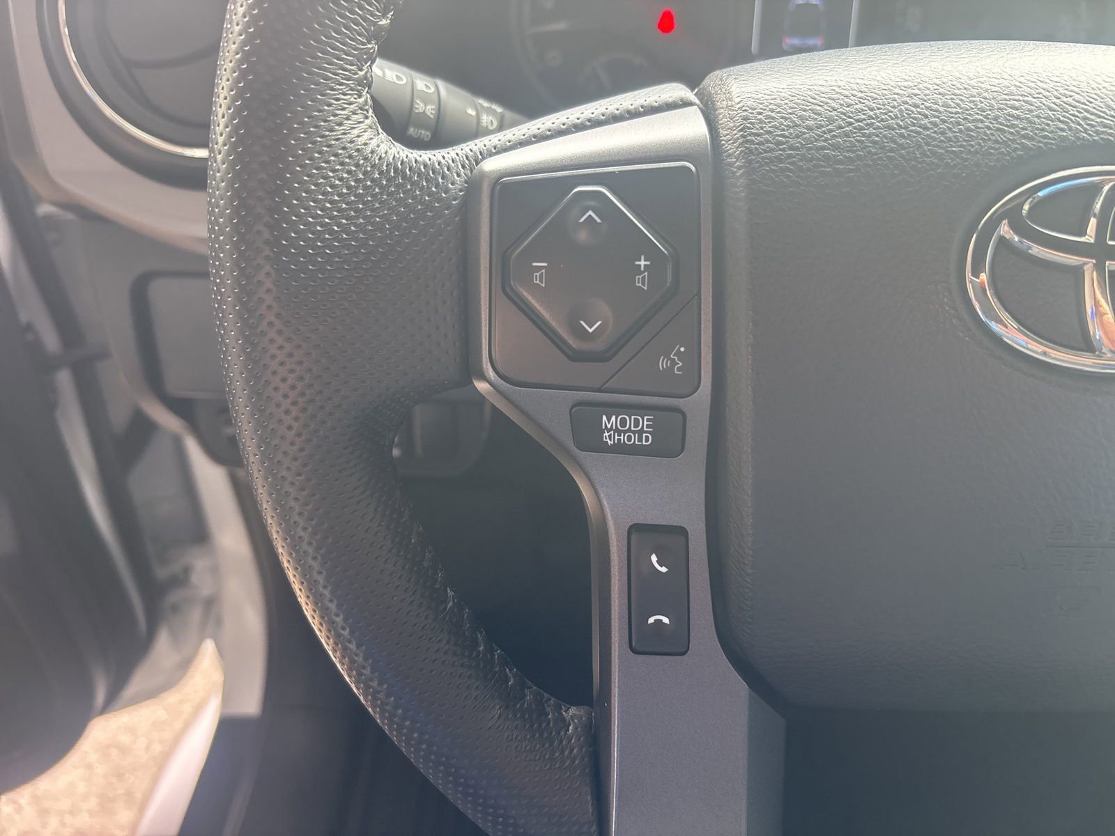 Used 2023 Toyota Tacoma TRD Sport w/ Technology Package image 13