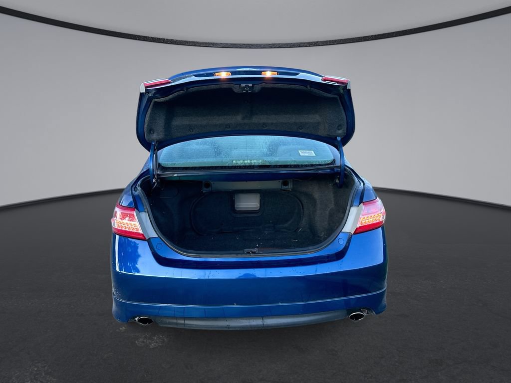 Used 2011 Toyota Camry SE w/ SE Extra-Value Pkg #1 FWD image 29