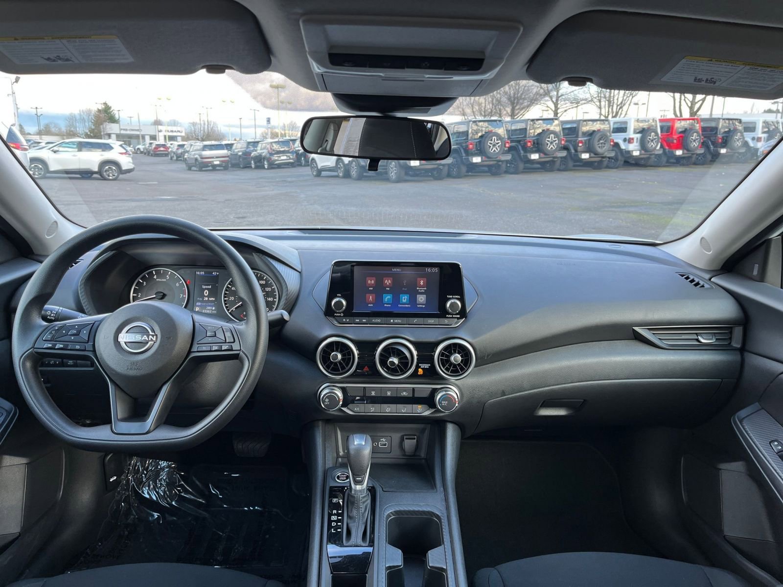 Used 2025 Nissan Sentra S FWD image 31