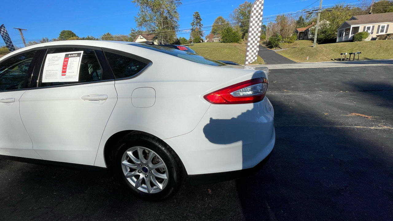 Used 2015 Ford Fusion S image 5