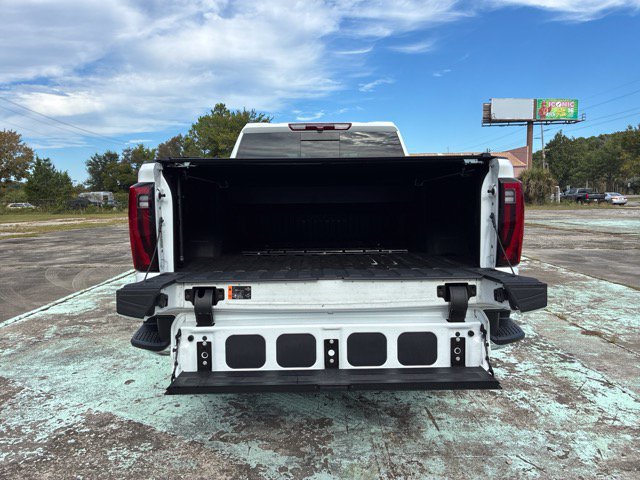 Used 2025 GMC Sierra 2500 SLT w/ SLT Premium Package AWD/4WD image 18