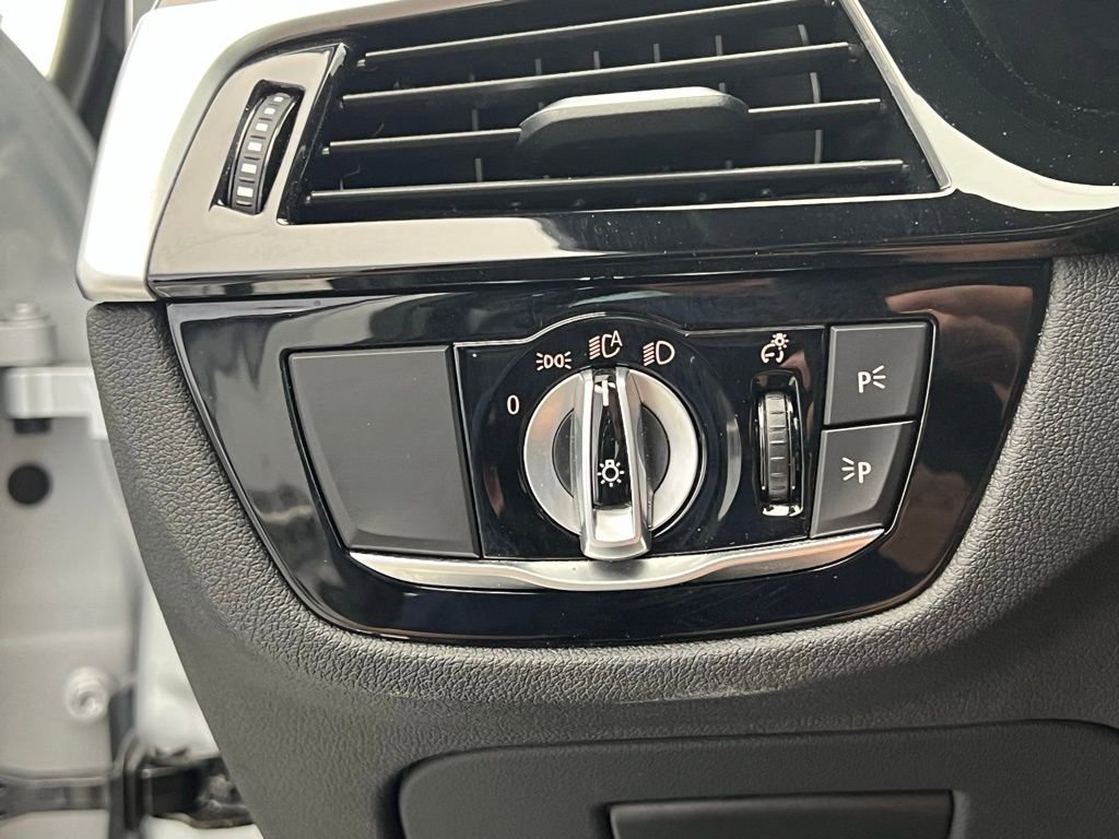 Used 2021 BMW 540i image 21