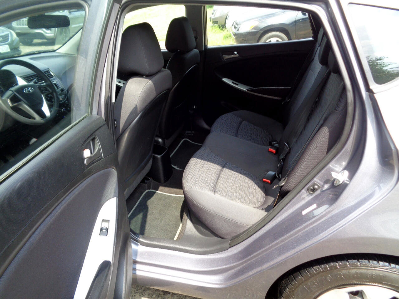 Used 2017 Hyundai Accent SE image 14