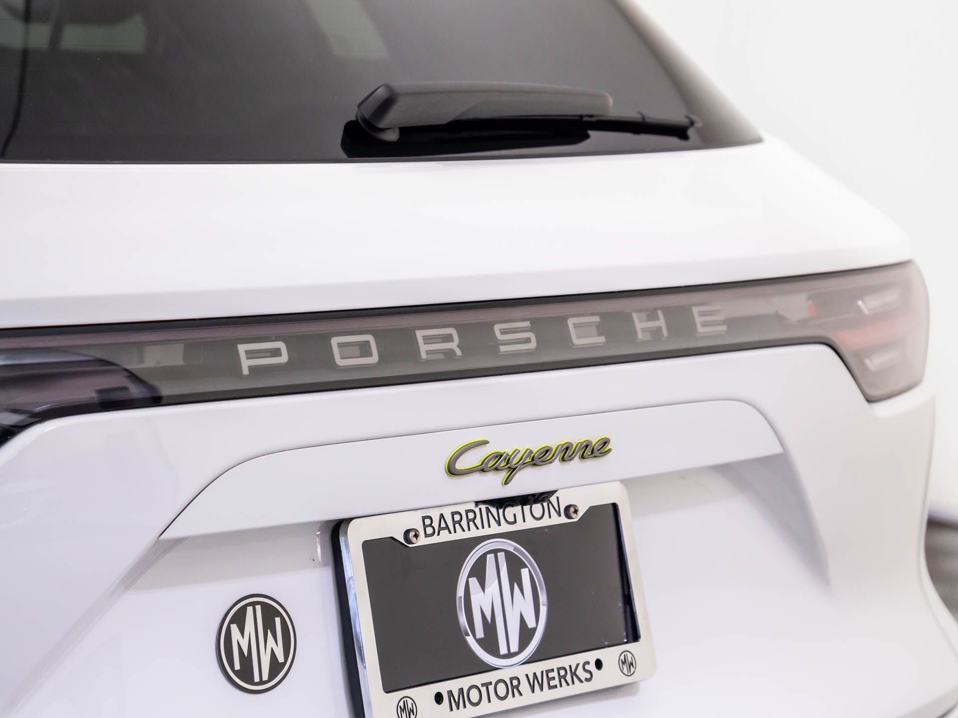 Certified 2022 Porsche Cayenne Platinum Edition image 39