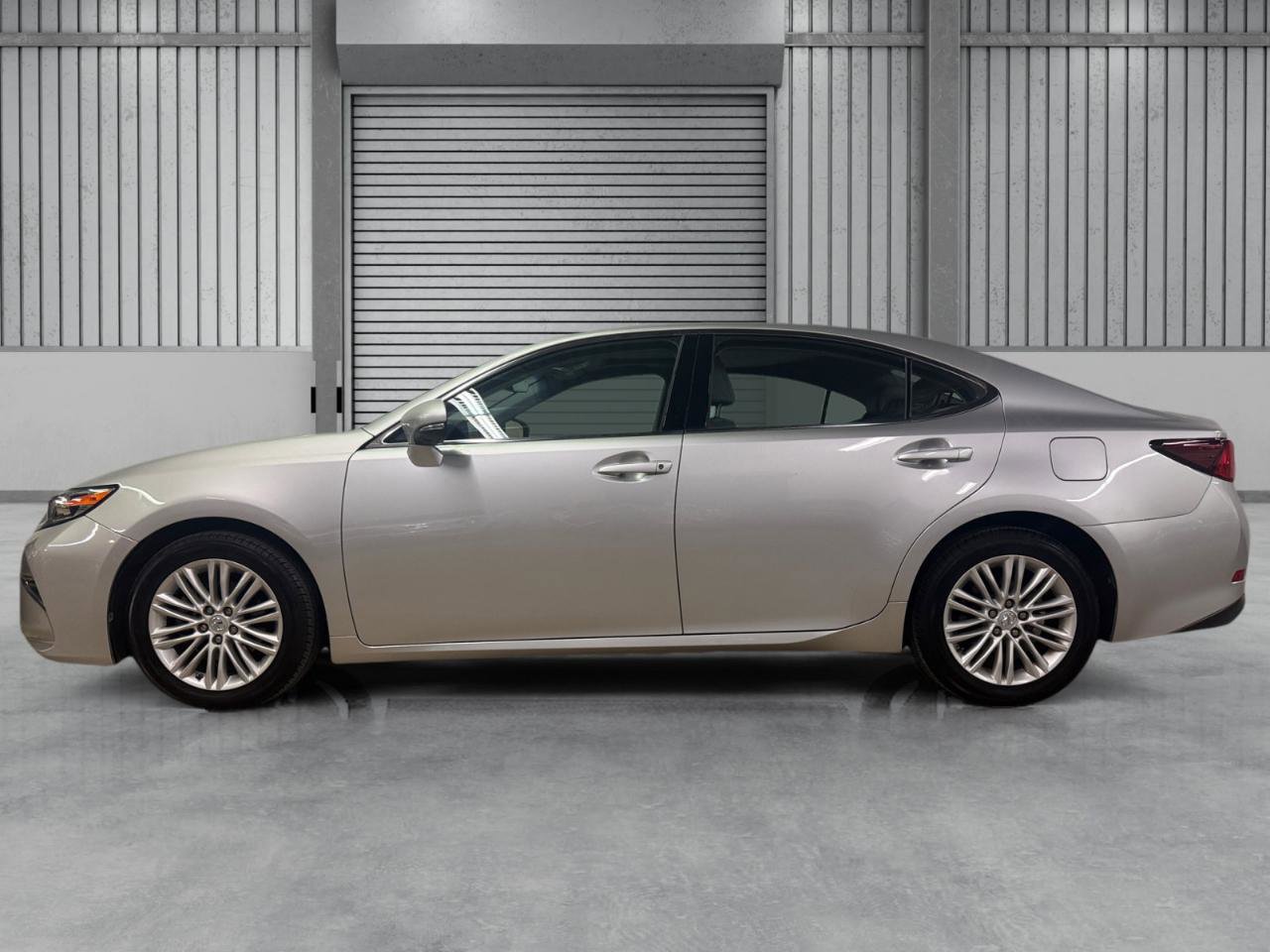 Used 2016 Lexus ES 350 w/ Premium Package w/Wood Trim FWD image 32