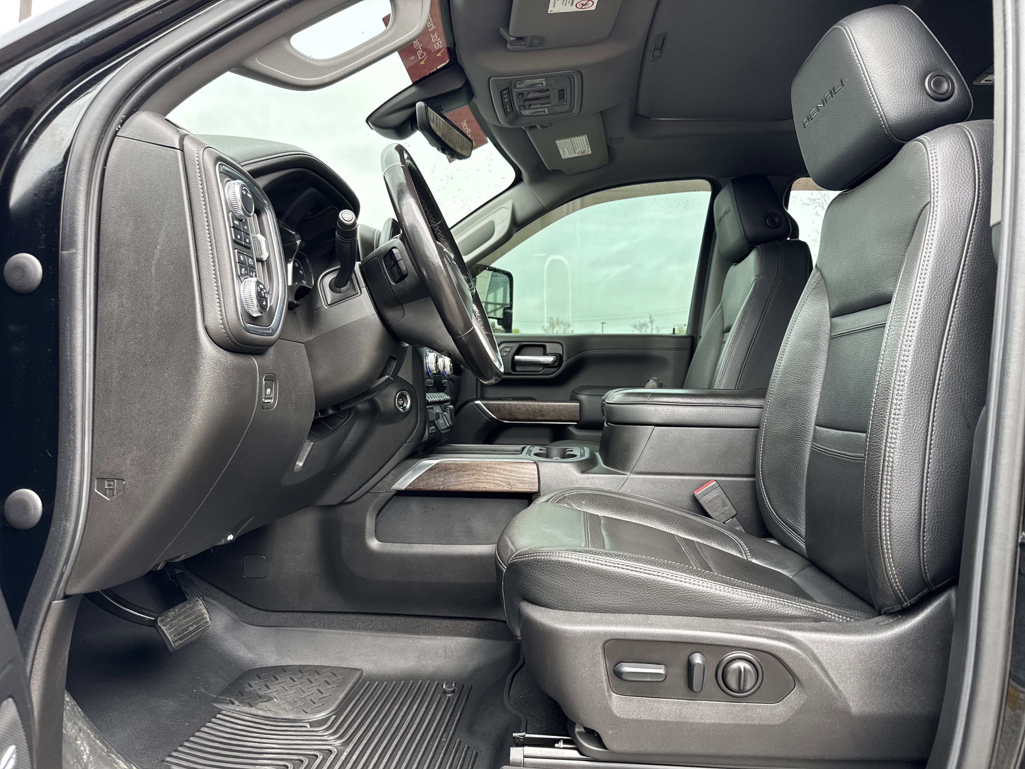 Used 2022 GMC Sierra 2500 Denali w/ Denali Ultimate Package image 16