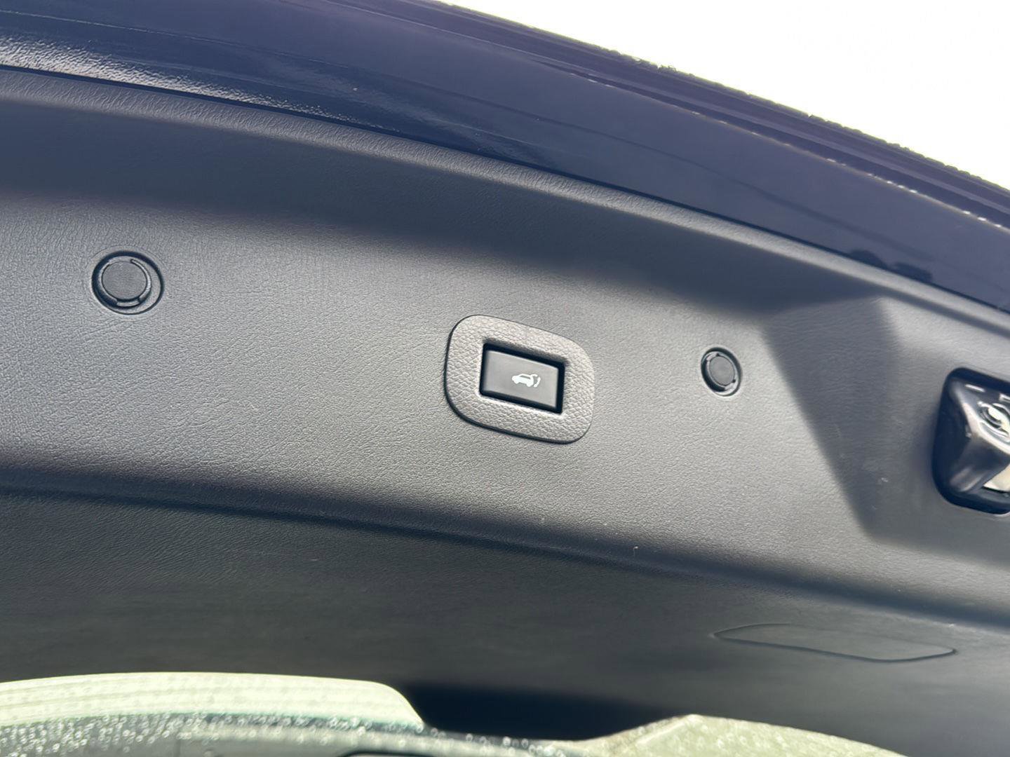 Used 2021 INFINITI QX80 Premium Select w/ Cargo Package image 33