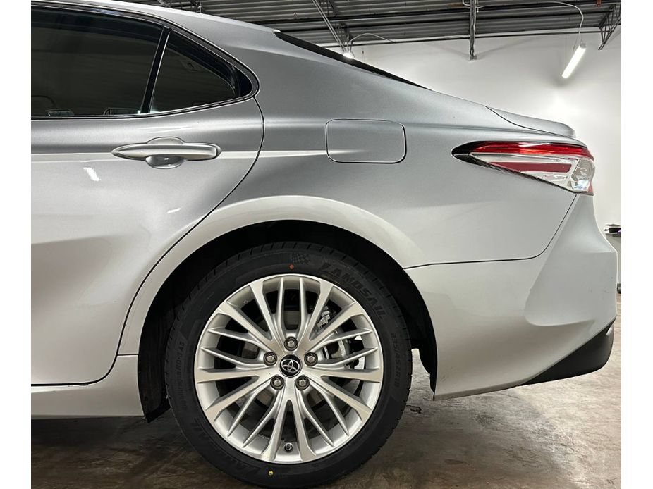 Used 2018 Toyota Camry XLE FWD image 10